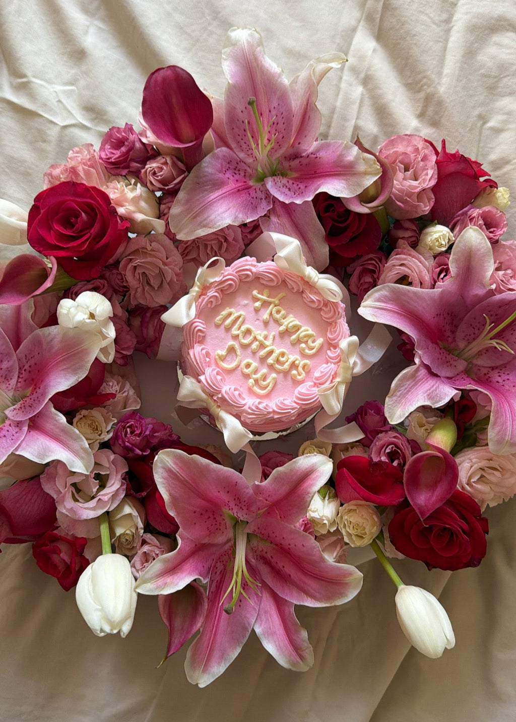 Berry blush cake in bloom